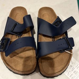 New in box navy size 40 Arizona Birkenstocks